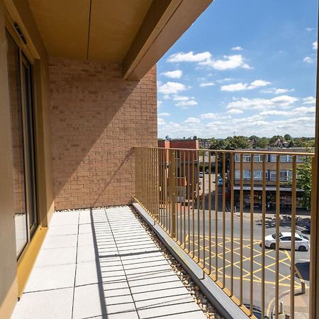 Modern Apartments With Balcony In Merton Near Wimbledon By Sojo Stay Mitcham Εξωτερικό φωτογραφία