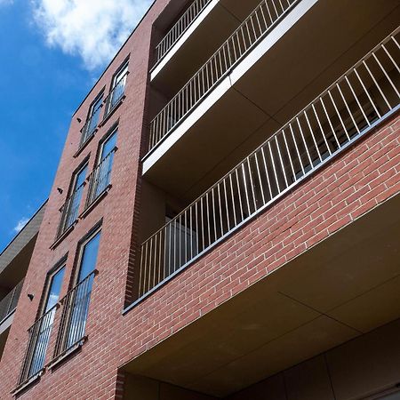 Modern Apartments With Balcony In Merton Near Wimbledon By Sojo Stay Mitcham Εξωτερικό φωτογραφία