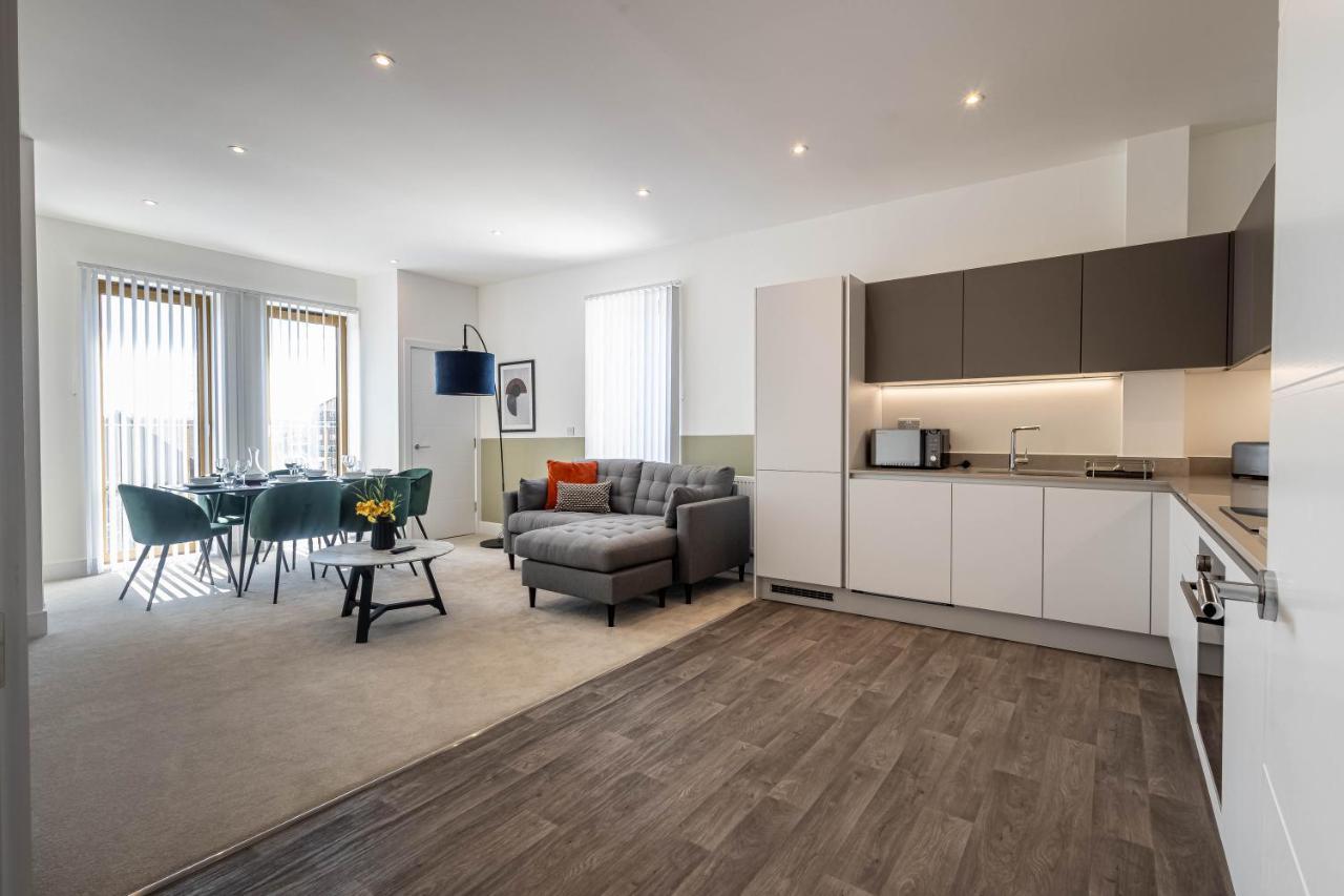 Modern Apartments With Balcony In Merton Near Wimbledon By Sojo Stay Mitcham Εξωτερικό φωτογραφία