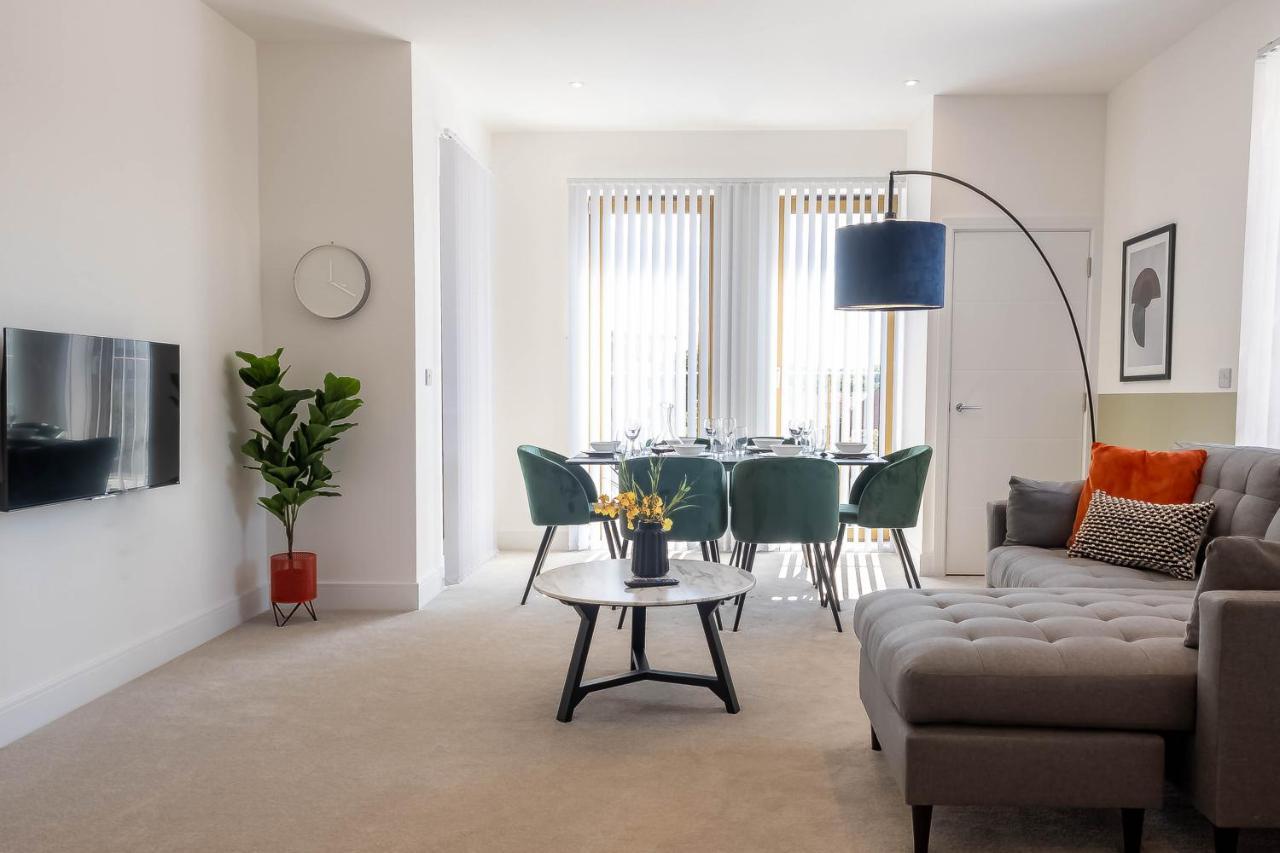 Modern Apartments With Balcony In Merton Near Wimbledon By Sojo Stay Mitcham Εξωτερικό φωτογραφία