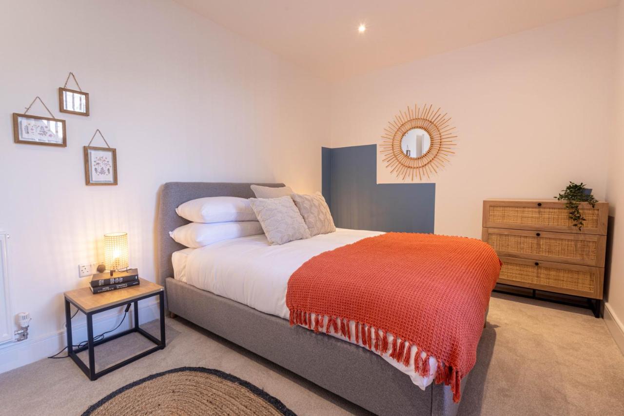 Modern Apartments With Balcony In Merton Near Wimbledon By Sojo Stay Mitcham Εξωτερικό φωτογραφία