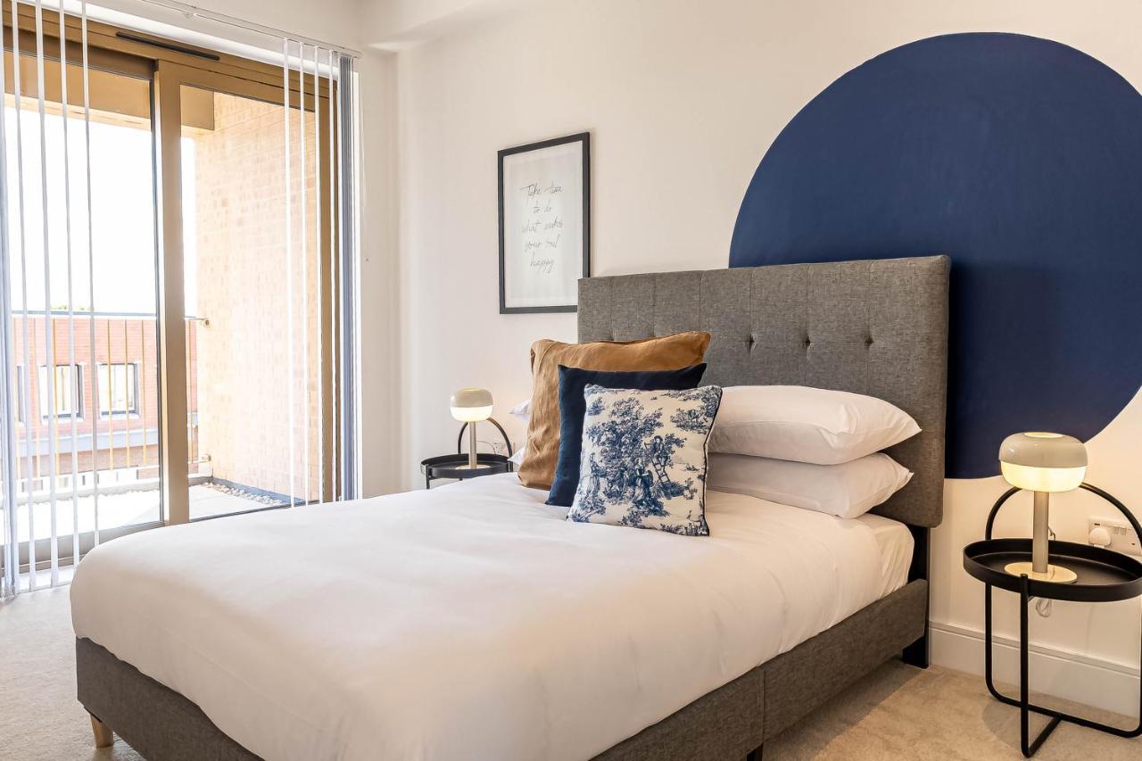 Modern Apartments With Balcony In Merton Near Wimbledon By Sojo Stay Mitcham Εξωτερικό φωτογραφία