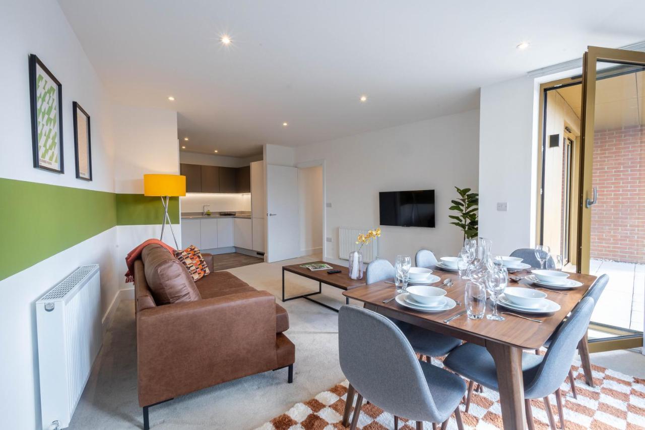 Modern Apartments With Balcony In Merton Near Wimbledon By Sojo Stay Mitcham Εξωτερικό φωτογραφία