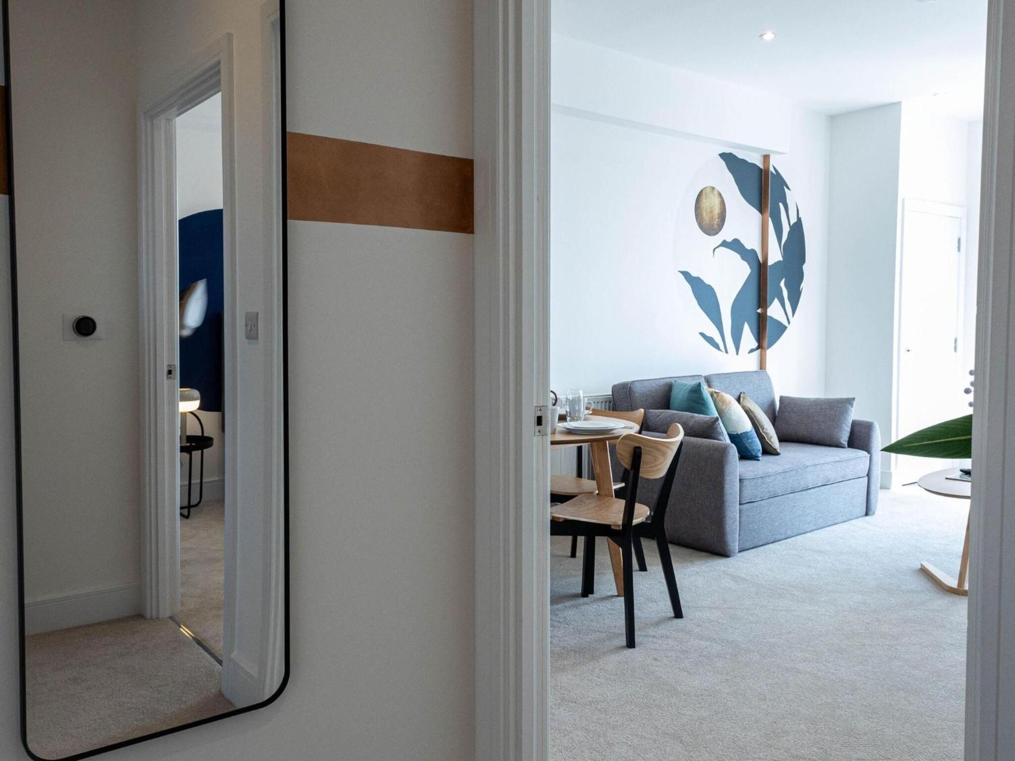 Modern Apartments With Balcony In Merton Near Wimbledon By Sojo Stay Mitcham Εξωτερικό φωτογραφία